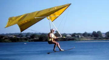 Ease and serenity when flying one of the first Dickenson Wing.
