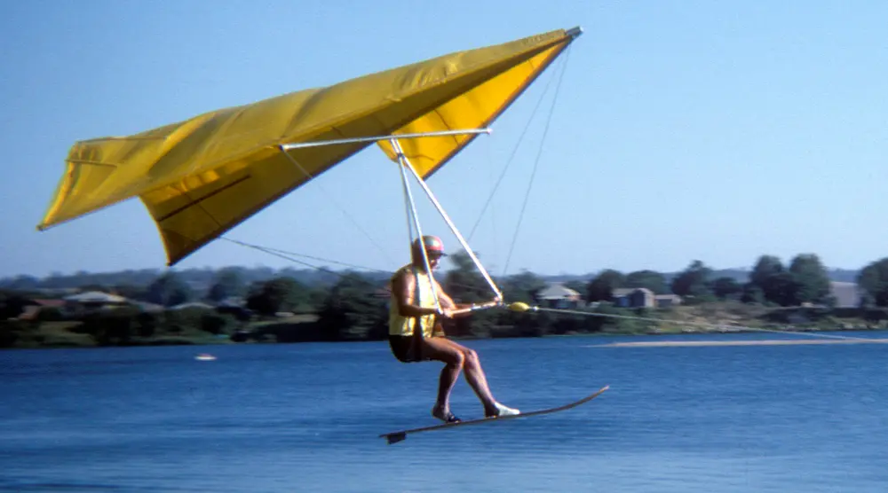 Ease and serenity when flying one of the first Dickenson Wing.